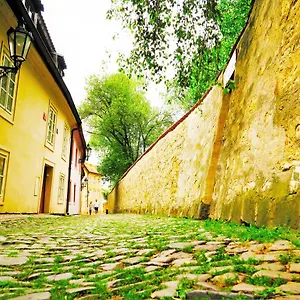 Apartment Garden Castle, Prague